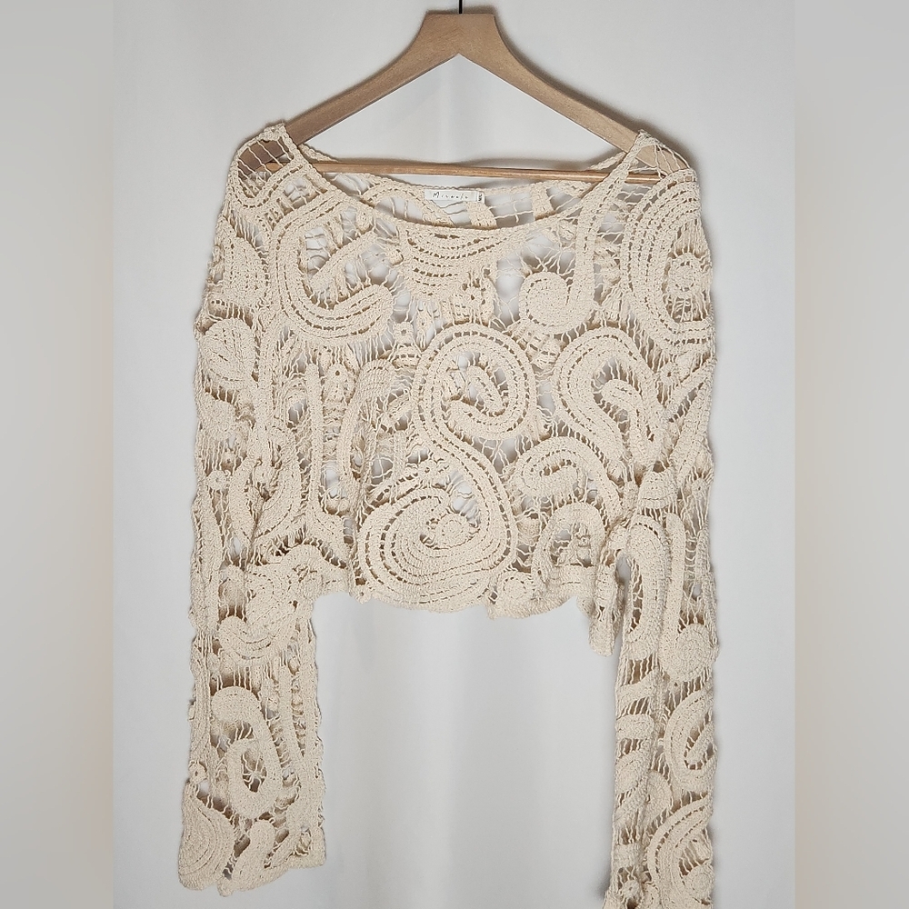 Womens S/M Miracle Elegant Cream Crochet Women Top Paisley